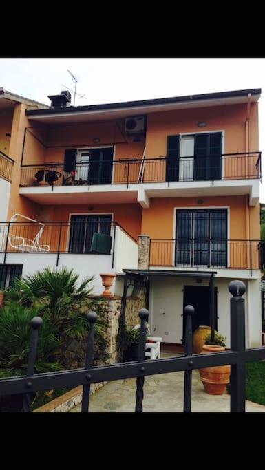 Casa Limoneto Appartement Noli Buitenkant foto